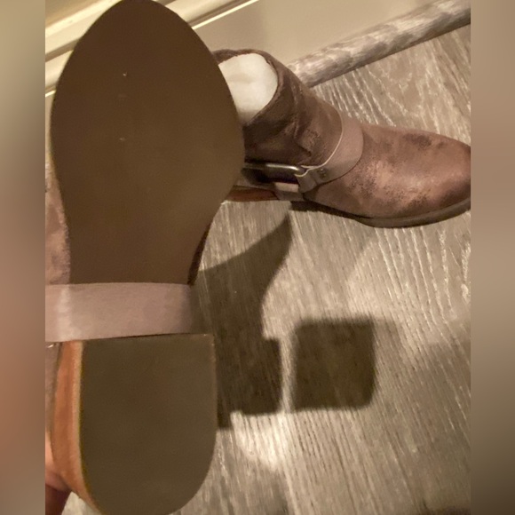 NEW NOT RATED FINCH BOHO RODEO DISTRESSED SLOUCHY HARNESS ANKLE BOOTIE IN TAUPE - Picture 8 of 9